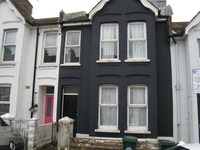 Terraced house to rent in Franklin Road, Brighton BN2