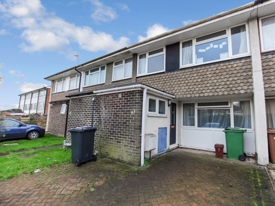 Terraced house to rent in Guildford Park Avenue, Guildford, Surrey GU2
