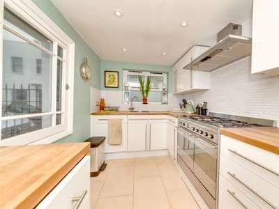 Terraced house to rent in Lower Market Street, Hove, East Sussex BN3