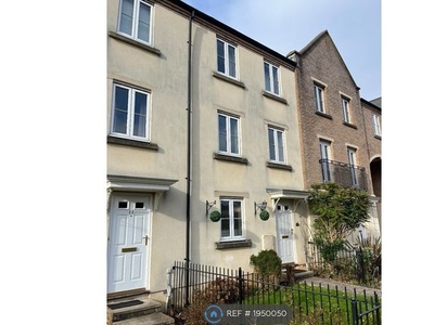 Terraced house to rent in Watson Place, Exeter EX2