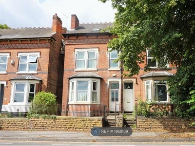 Terraced house to rent in Woodborough Road, Nottingham NG3