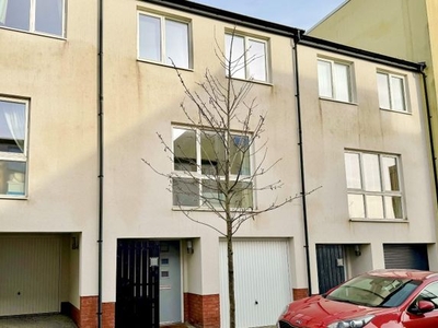Town house for sale in Gibson Way, Penarth CF64