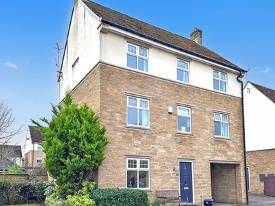 Town house for sale in Kingsdale Avenue, Menston LS29