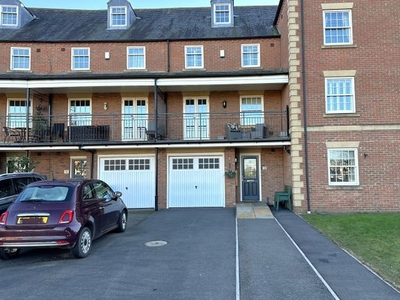 Town house for sale in The Waterfront, Newark NG24
