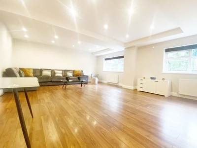 Town house to rent in Belsize Road, London NW6