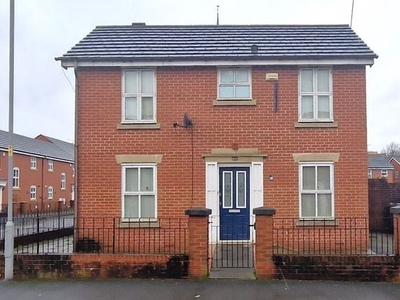 Town house to rent in Mytton Street, Manchester M15