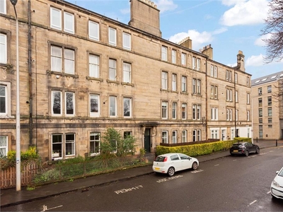 1 bed third floor flat for sale in Dalry