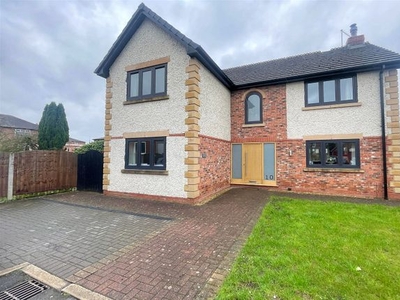 Detached house for sale in Rivershill, Sale M33