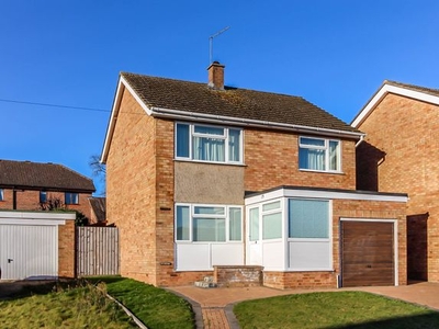 Detached house to rent in Abbots Way, Wellingborough NN8