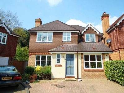Detached house to rent in Harts Grove, Woodford Green IG8