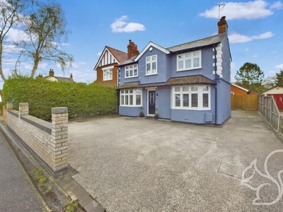 Detached house to rent in Ipswich Road, Colchester CO4
