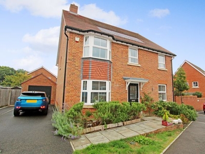 Detached house to rent in Leachman Way, Petersfield, Hampshire GU31