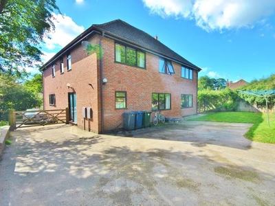 Detached house to rent in Main Street, West Leake, Loughborough, Leicestershire LE12