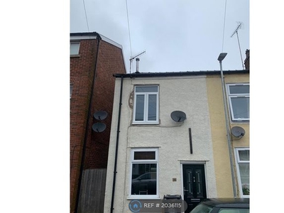 End terrace house to rent in Ryle Street, Macclesfield SK11