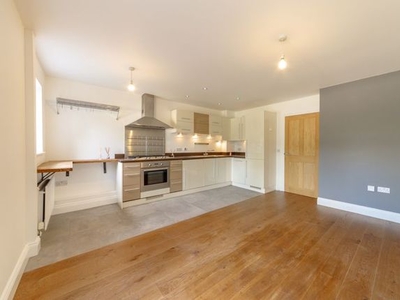 Flat to rent in Astwick Manor, Coopers Green Lane, Hatfield AL10