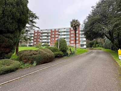 Flat to rent in Branksome Wood Road, Bournemouth BH2