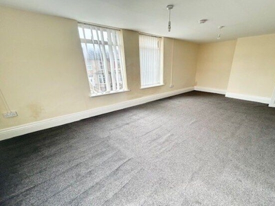 Flat to rent in Cheltenham Road, Blackpool FY1