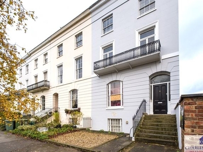 Flat to rent in Clarence Square, Cheltenham GL50