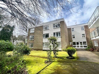 Flat to rent in Dorset Court, Bournemouth BH4