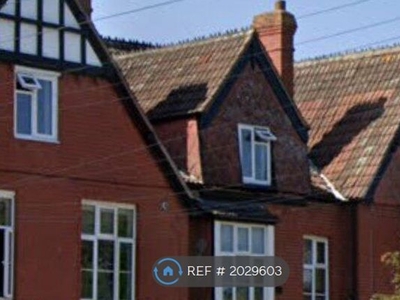 Flat to rent in Frome Road, Trowbridge BA14