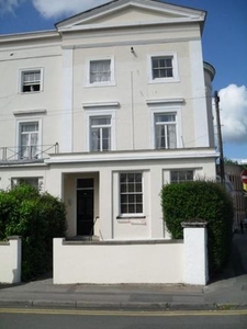Flat to rent in Grosvenor Street, Cheltenham GL52