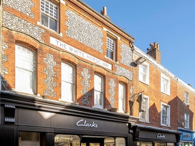 Flat to rent in High Street, Winchester SO23