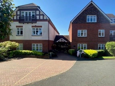 Flat to rent in Hill Village Road, Sutton Coldfield B75
