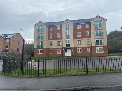 Flat to rent in Leatham Avenue, Rotherham S61