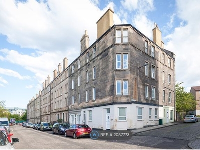 Flat to rent in Lindsay Road, Edinburgh EH6