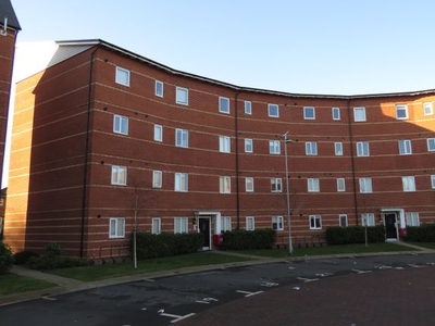 Flat to rent in Merton Way, Walsall WS2