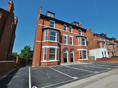 Flat to rent in Musters Road, West Bridgford, Nottingham, Nottinghamshire NG2