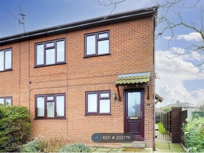 Flat to rent in Runswick Court, Arnold, Nottingham NG5
