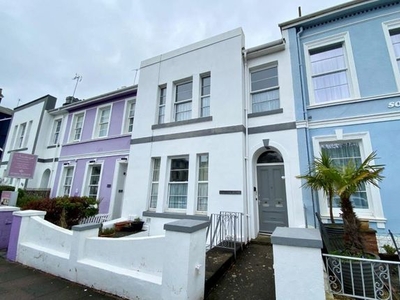 Flat to rent in Scarborough Road, Torquay TQ2