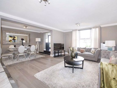 Flat to rent in St. Johns Wood Park, St Johns Wood, London NW8