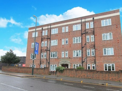 Flat to rent in Terrace Road, Bournemouth BH2