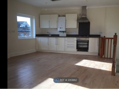 Flat to rent in Wesley Street, Stoke On Trent ST6