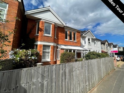 Maisonette to rent in Talbot Road, Winton, Bournemouth BH9