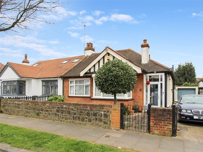 Olivia Drive, Leigh-On-Sea, United Kingdom, SS9 2 bedroom bungalow in Leigh-On-Sea