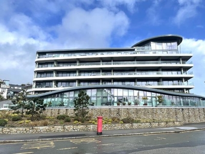 Flat to rent in Cliff Road, Falmouth TR11