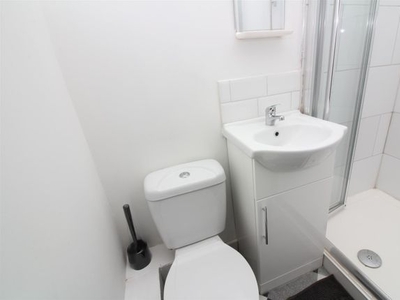 Property to rent in Gresham Road - Room 2, Middlesbrough, North Yorkshire TS1