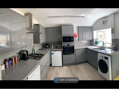 Room to rent in Alexandra Terrace, Brynmill, Swansea SA2