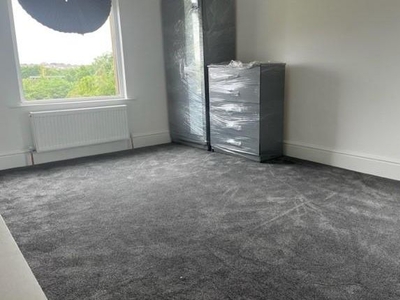 Room to rent in Carsons Road, Mangotsfield, Bristol BS16