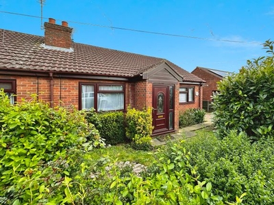 Semi-detached bungalow to rent in Hawthorn Avenue, Cherry Willingham, Lincoln LN3