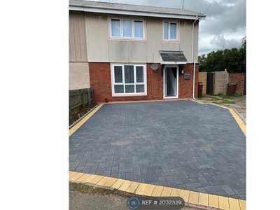 Semi-detached house to rent in Lauderdale Gardens, Wolverhampton WV10