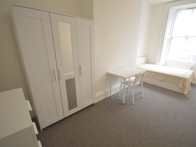 Shared accommodation to rent in Bernard Terrace, Edinburgh EH8