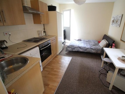 Studio to rent in West Luton Place, Adamsdown, Cardiff CF24
