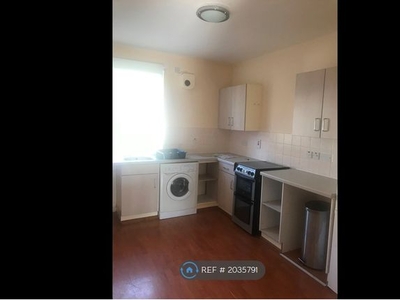 Terraced house to rent in Keir Avenue, Stirling FK8