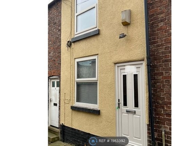 Terraced house to rent in River Street, Macclesfield SK11