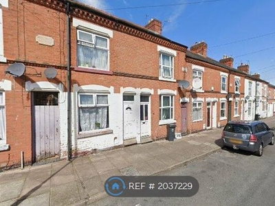 Terraced house to rent in Rowan Street, Leicester LE3