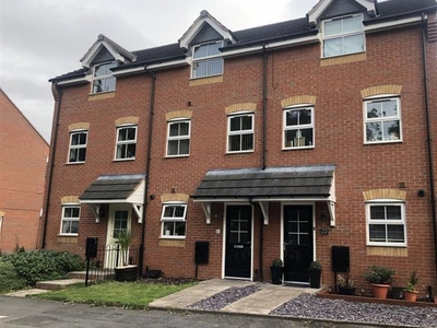Town house to rent in Wharf Road, Rugeley, Staffordshire WS15